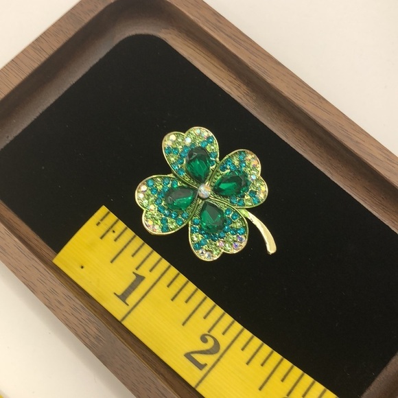 3/$25 Four Leaf Clover St. Patrick’s Day Pin Brooch Unisex - Picture 10 of 10